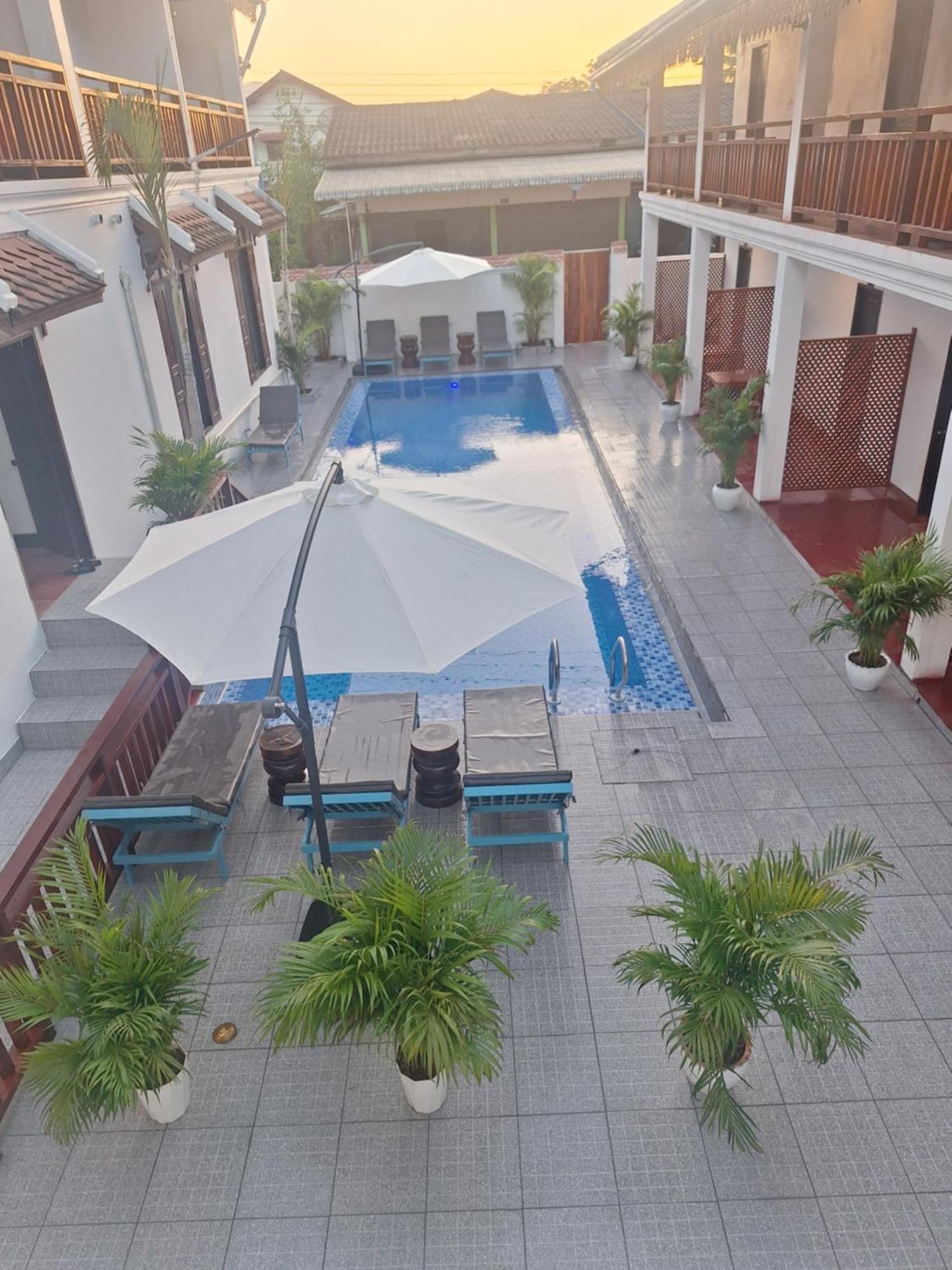 Luang Prabang Pavilion Hotel & Travel エクステリア 写真