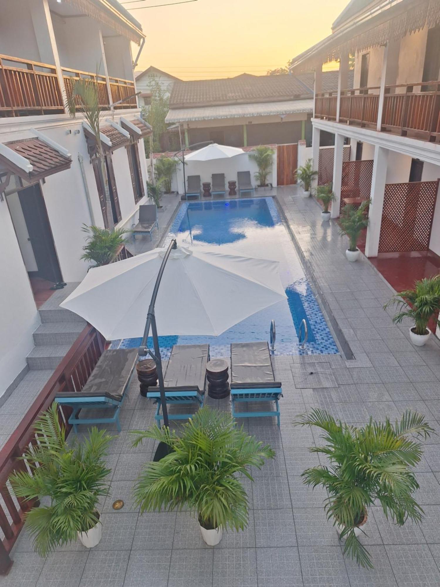 Luang Prabang Pavilion Hotel & Travel エクステリア 写真