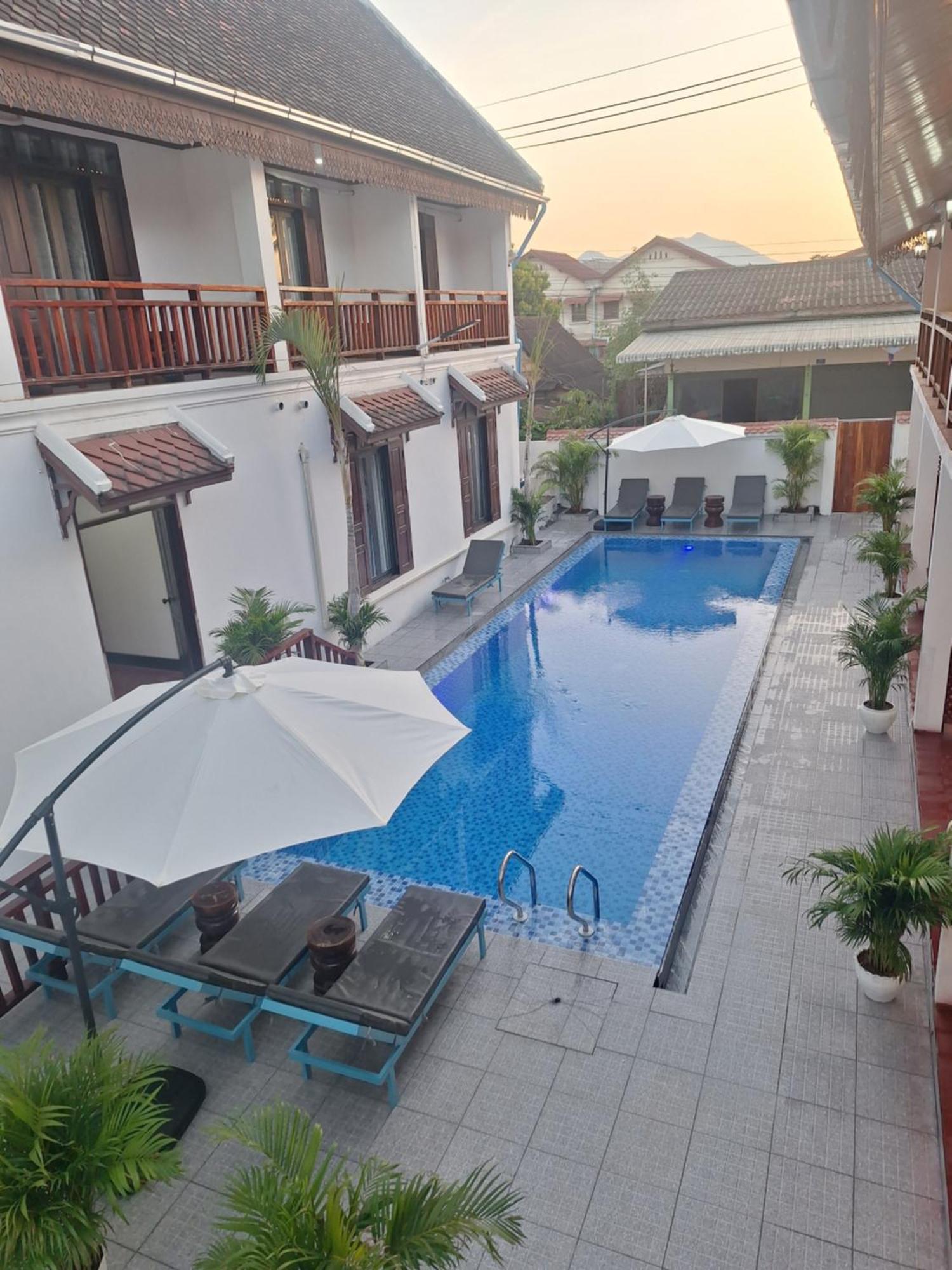 Luang Prabang Pavilion Hotel & Travel エクステリア 写真