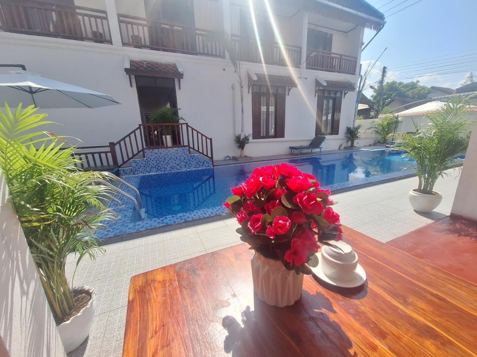 Luang Prabang Pavilion Hotel & Travel エクステリア 写真